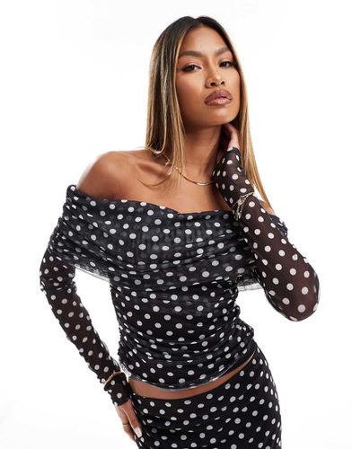 Top in rete a pois con scollo bardot in coordinato - ASOS DESIGN - Modalova