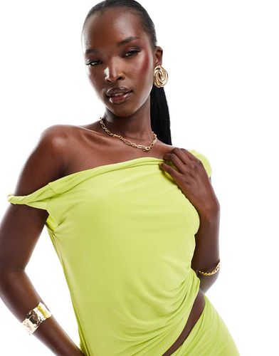 Top sinuoso lime con spalle scoperte attorcigliate in coordinato - ASOS DESIGN - Modalova