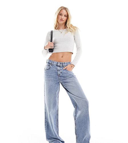 ASOS DESIGN Tall - Jeans boyfriend ampi medio - ASOS Tall - Modalova