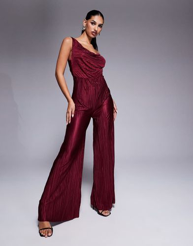 Tuta jumpsuit bordeaux plissé drappeggiata asimmetrica con spalline sottili - ASOS DESIGN - Modalova