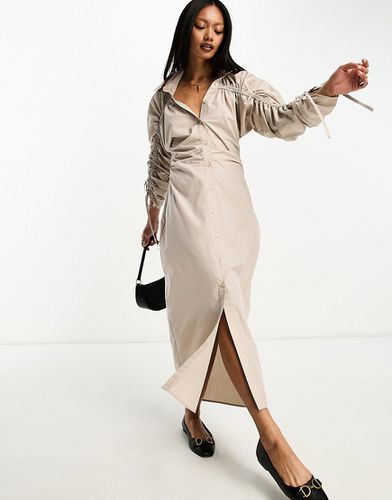 Vestito camicia midi in cotone color visone con dettaglio raccolto con coulisse - ASOS DESIGN - Modalova