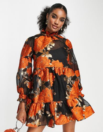 Vestito corto annodato al collo in jacquard metallizzato arancione a fiori con peplo - ASOS DESIGN - Modalova
