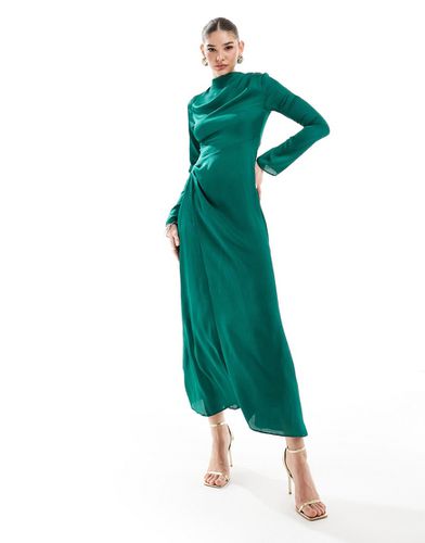 Vestito lungo accollato in raso smeraldo - ASOS DESIGN - Modalova