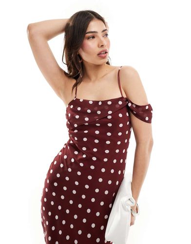 Vestito sottoveste midi monospalla con spalline sottili bordeaux a pois - ASOS DESIGN - Modalova