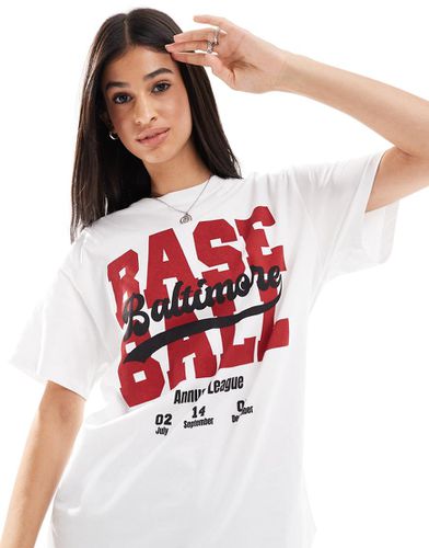 T-shirt oversize con grafica "Baseball" - Bershka - Modalova