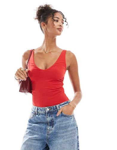 Body froncé sur les côté avec décolleté en V - Bershka - Modalova