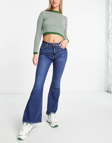 Bershka - Jeans a zampa blu medio - Bershka - Modalova