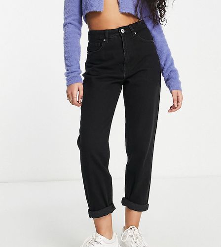 Petite - Mom jeans neri - Bershka - Modalova