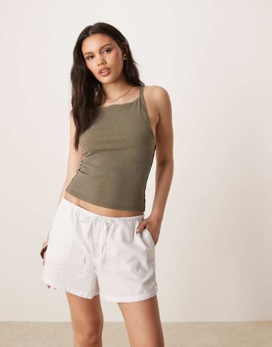 Short en lin décontracté avec cordon de serrage - Gina Tricot - Modalova