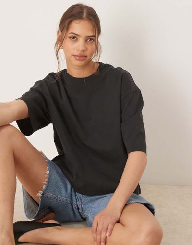 T-shirt coupe carrée à manches courtes - Gina Tricot - Modalova