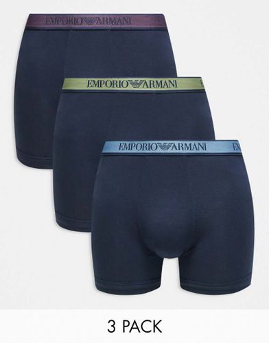 Emporio Armani - Bodywear - Confezione da 3 boxer blu navy con fascia in vita colorata blu, prugna e kaki - Armani Exchange - Modalova