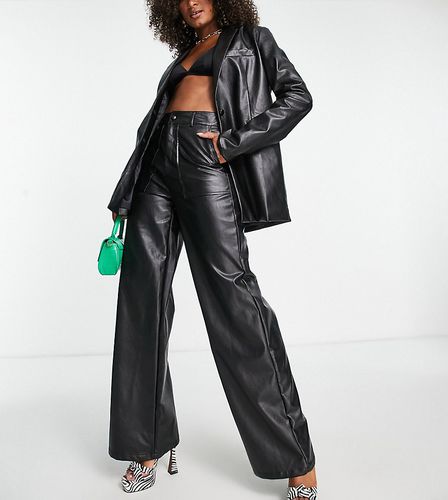 Pantaloni a fondo ampio in pelle sintetica neri - Extro & Vert Tall - Modalova