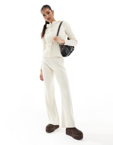 Pantaloni dritti in maglia color crema in coordinato - Fashionkilla - Modalova