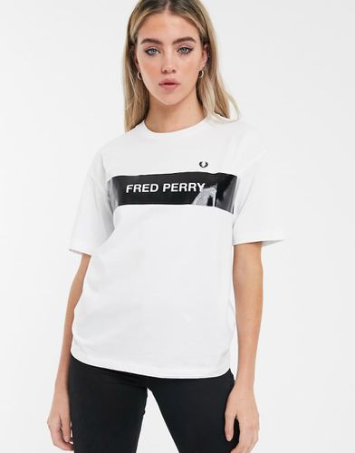 T-shirt con striscia e logo - Fred Perry - Modalova