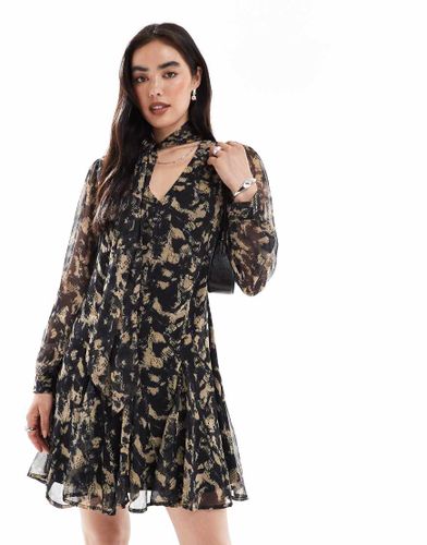 Robe courte en mousseline effet froncé avec détail noué autour du cou - French Connection - Modalova