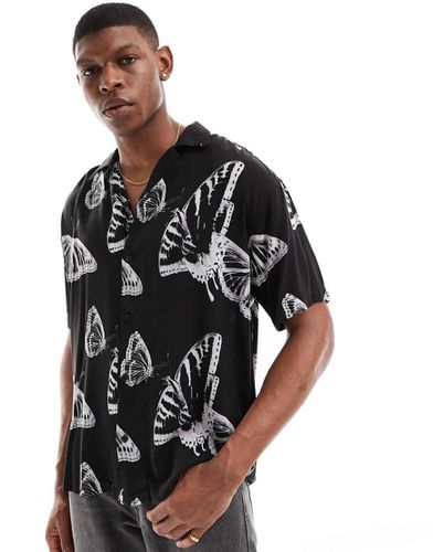 Camicia oversize nera con stampa di farfalle e rever - Jack & Jones - Modalova