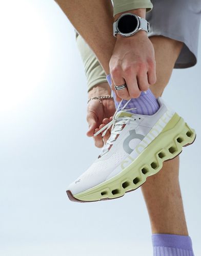ON - Cloudmonster - Sneakers da corsa color acacia e bianco ghiaccio - On Running - Modalova