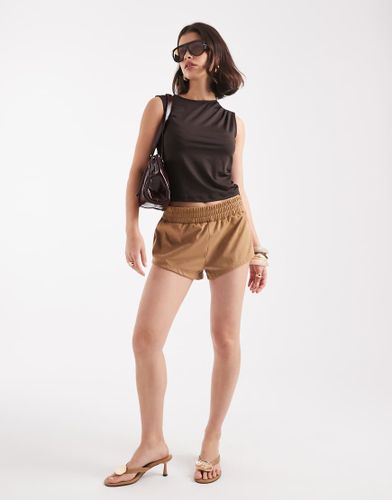 Top sans manches à col montant - Marron chocolat - Only - Modalova