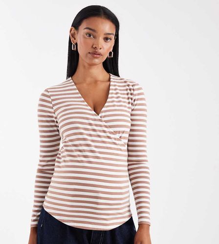 Top cache-caur à rayures - Blanc et marron - Only Maternity - Modalova