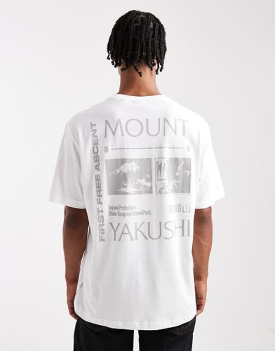 T-shirt décontracté avec imprimé Mount Yakushi au dos - Only & Sons - Modalova
