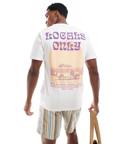 T-shirt regular fit bianca con stampa "Locals Only" sul retro - ONLY & SONS - Modalova