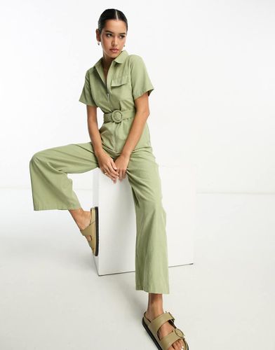 Tuta jumpsuit a fondo ampio salvia con cintura - Lola May - Modalova