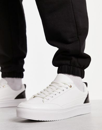 Sneakers flatform stringate bianche con dettagli a contrasto - London Rebel X - Modalova