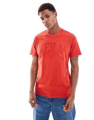 T-shirt rossa stile college comoda con logo applicato tono su tono - Levi's - Modalova