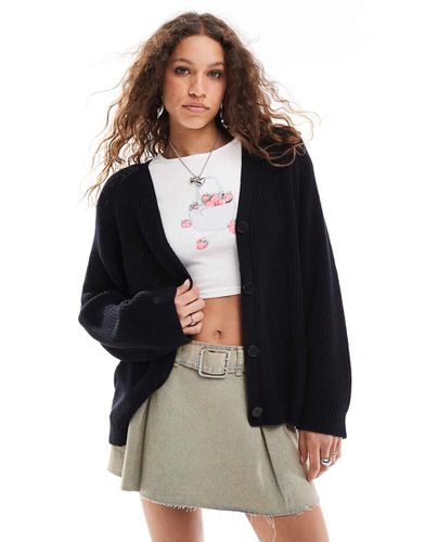 Cardigan squadrato in maglia a trecce con bottoni - Monki - Modalova