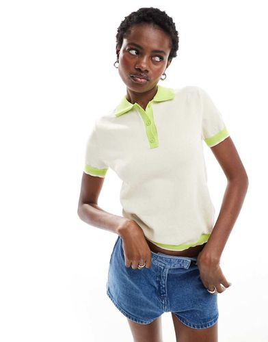 Polo a maniche corte in maglia beige e verde - Monki - Modalova