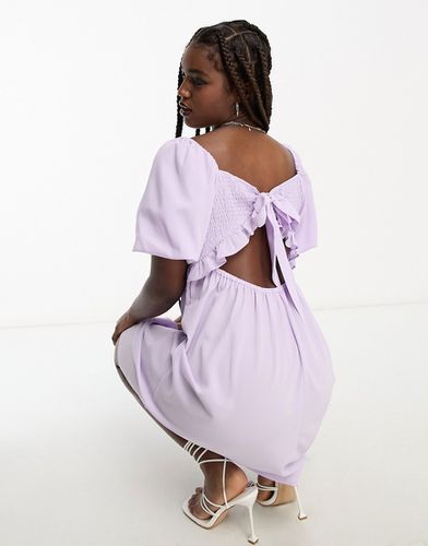 Vestito corto in crêpe lilla con maniche a sbuffo e apertura sulla schiena - Monki - Modalova