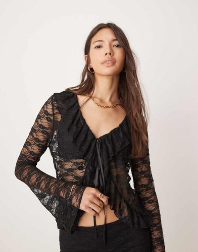 Blusa in pizzo con volant e allacciatura - Miss Selfridge - Modalova