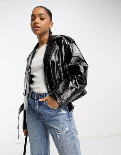 Giacca biker in pelle sintetica vinilica nera - Miss Selfridge - Modalova