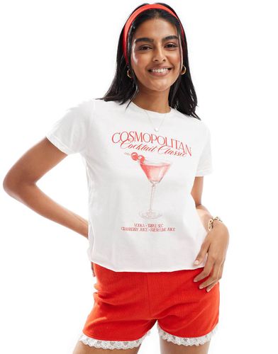 T-shirt bianca con stampa di cocktail Cosmopolitan - Miss Selfridge - Modalova