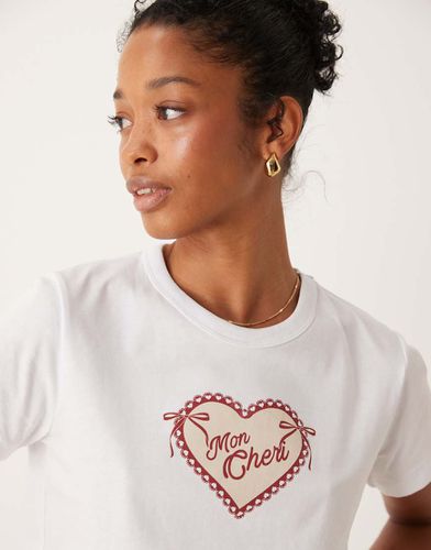 T-shirt corta e stretta con scritta "Mon Cheri" - Miss Selfridge - Modalova