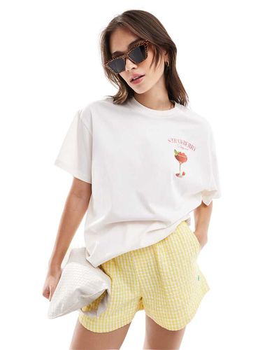 T-shirt oversize bianca con grafica "Strawberry Daiquiri" - Miss Selfridge - Modalova