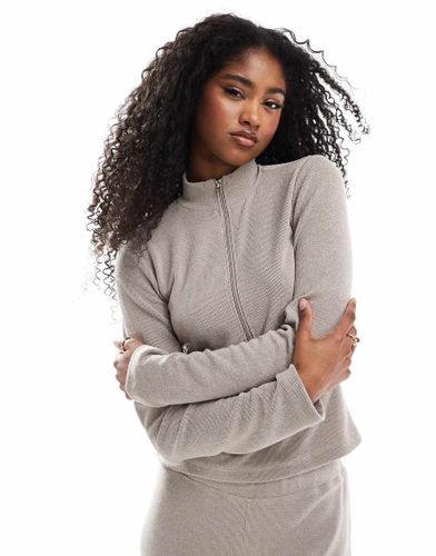 Top d'ensemble côtelé et doux au toucher à col zippé - Champignon - Miss Selfridge - Modalova