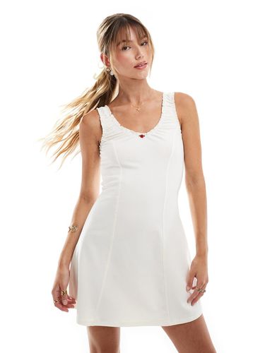 Vestito corto arricciato senza maniche color crema - Miss Selfridge - Modalova