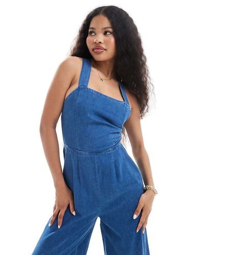 Nobody's Child Petite - Maisie - Tuta jumpsuit in denim incrociata sul retro - Nobody’s Child Petite - Modalova