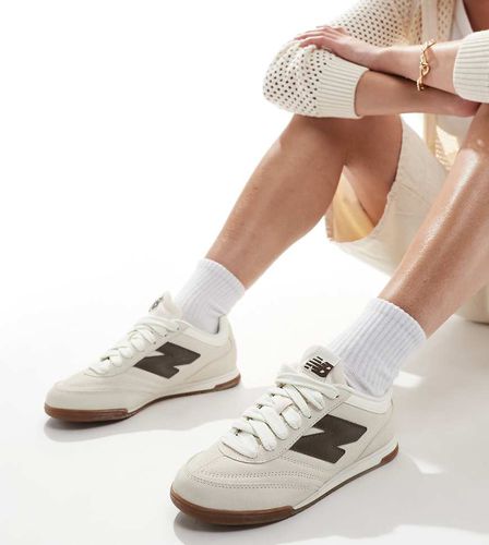 RC42 - Sneakers sporco e marrone - In esclusiva per ASOS - New Balance - Modalova