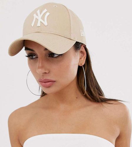 Forty - Cappellino dei NY Yankees color pietra - In esclusiva per ASOS - New Era - Modalova