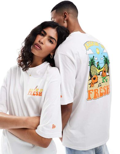 T-shirt unisex bianca con stampa di frutta sul retro - New Era - Modalova