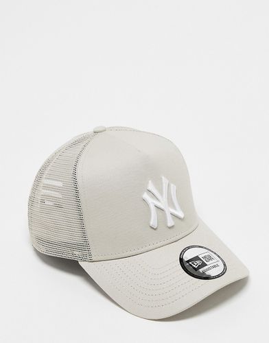 New York Yankees - Cappellino trucker écru con retro in rete - New Era - Modalova