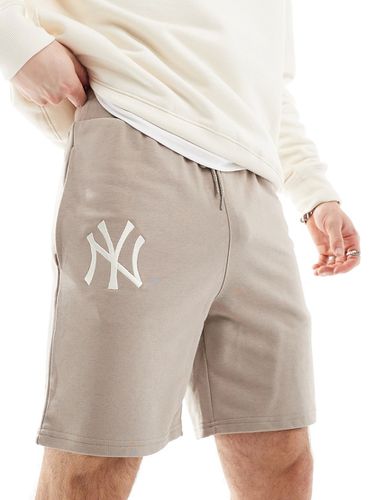 Pantaloncini color pietra con logo NY - New Era - Modalova