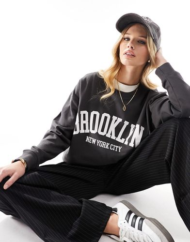 Felpa grigia con stampa "Brooklyn" - New Look - Modalova