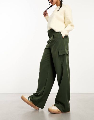 Pantaloni cargo eleganti dritti kaki - New Look - Modalova