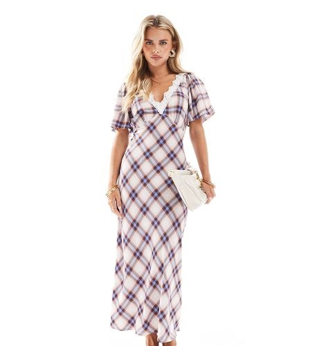 Robe mi-longue à carreaux et dentelle avec manches évasées - Crème - New Look Petite - Modalova