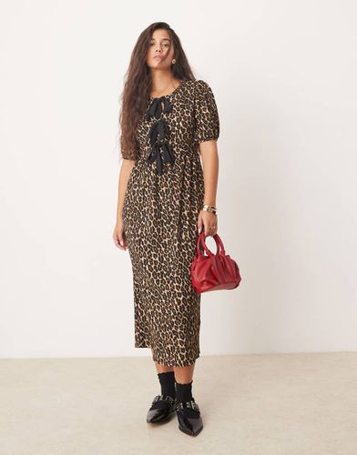 Vestito midi allacciato sul davanti con stampa leopardata - New Look - Modalova