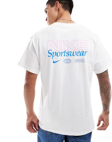 T-shirt bianca con grafica stampata sul retro - Nike - Modalova
