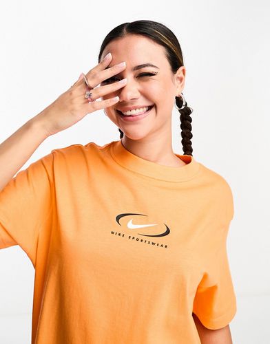 T-shirt boyfriend color mandarino acceso con logo - Nike - Modalova